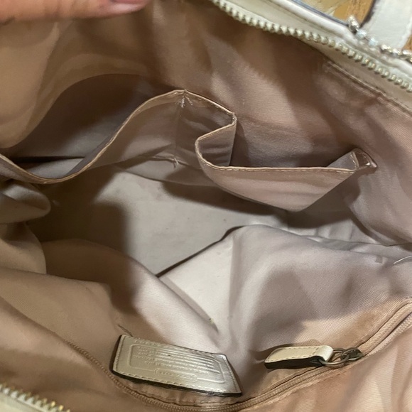 COACH Perforated Ivory Leather Shoulder Tote Bag F21941 EUC! $249 - Picture 8 of 10